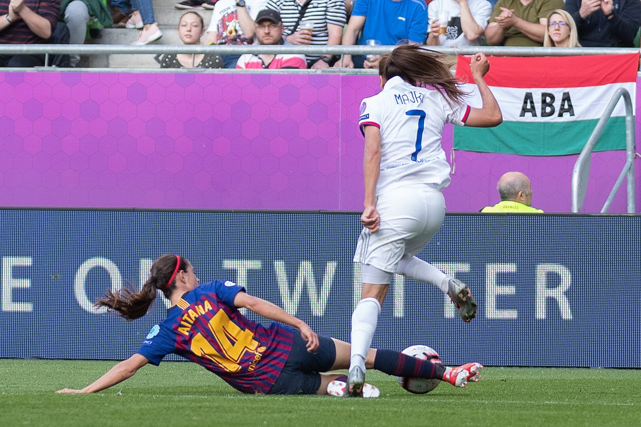 female footballers