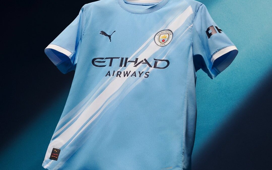 Manchester City release new home kit for 2025/26